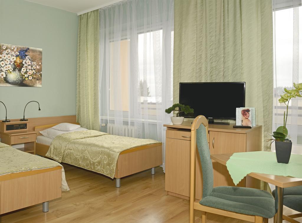 Kzzg W Polsce, Gornicze Sanatorium Zwiazkowe "Gornik" Ξενοδοχείο Iwonicz-Zdrój Δωμάτιο φωτογραφία